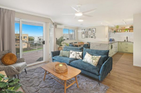 Renovated Mooloolaba Beach Apartment - 3BDRMS
